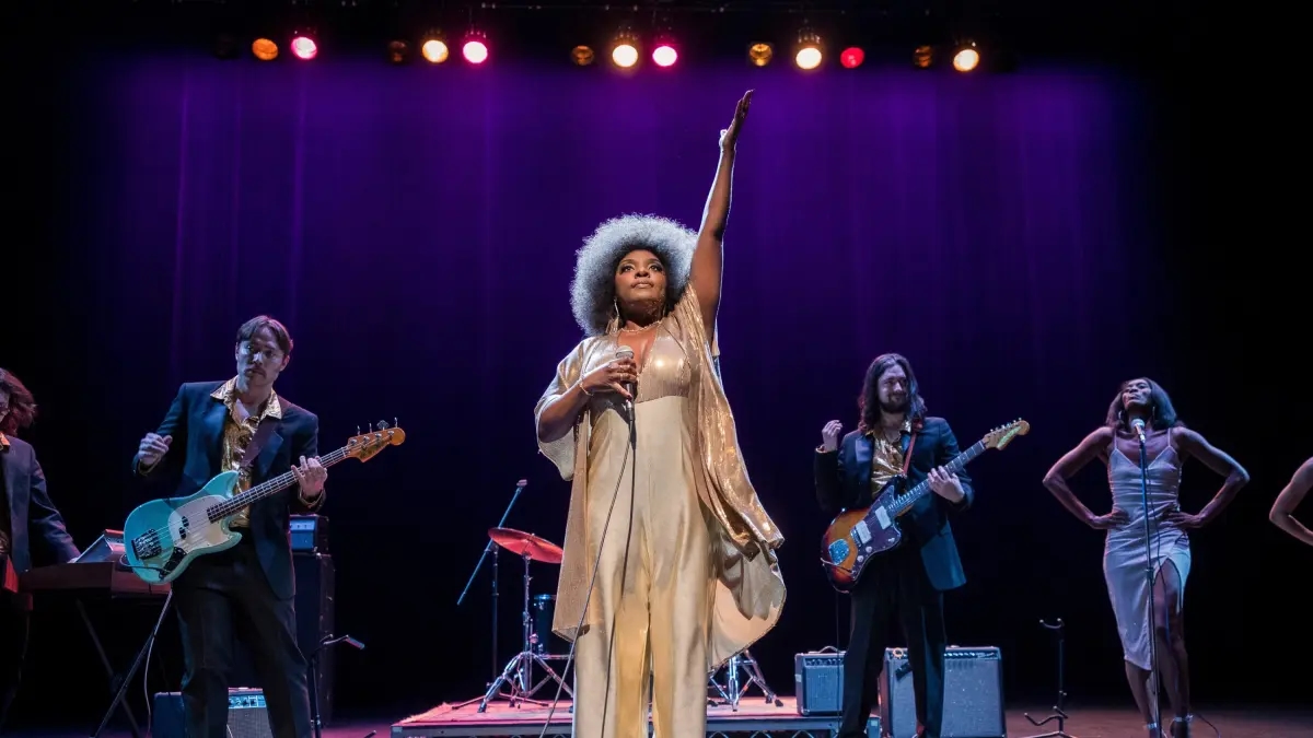 As lutas e o sucesso de Gloria Gaynor, a rainha da música disco, serão apresentados em um filme para TV.