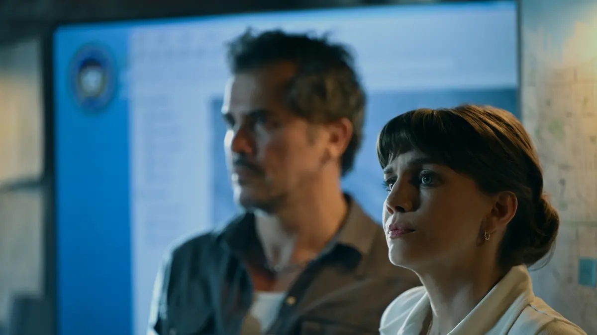 De Colombiaanse acteur John Leguizamo keert terug naar de actie- en dramascene in de Apple TV+-serie 'Humo'.