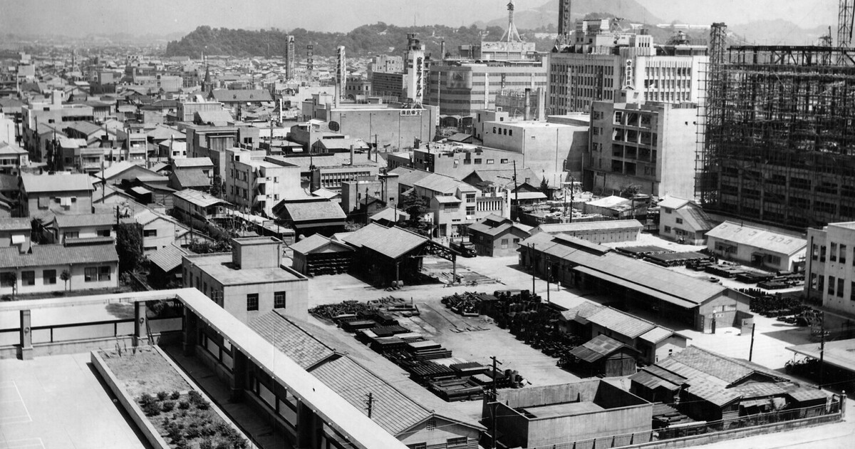 Traveling to Hiroshima and Nagasaki in 1958, seeking the meaning of the “new” world