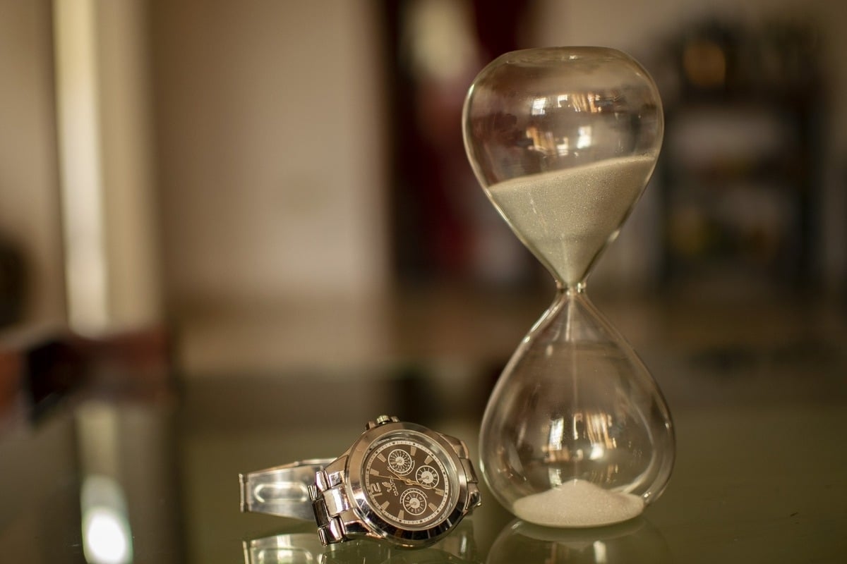 Avisos Filosóficos: Este Tempo Que Não Passa