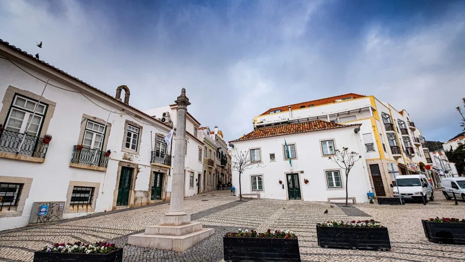 Camões' travels inspire performances of poetry, music and gastronomy