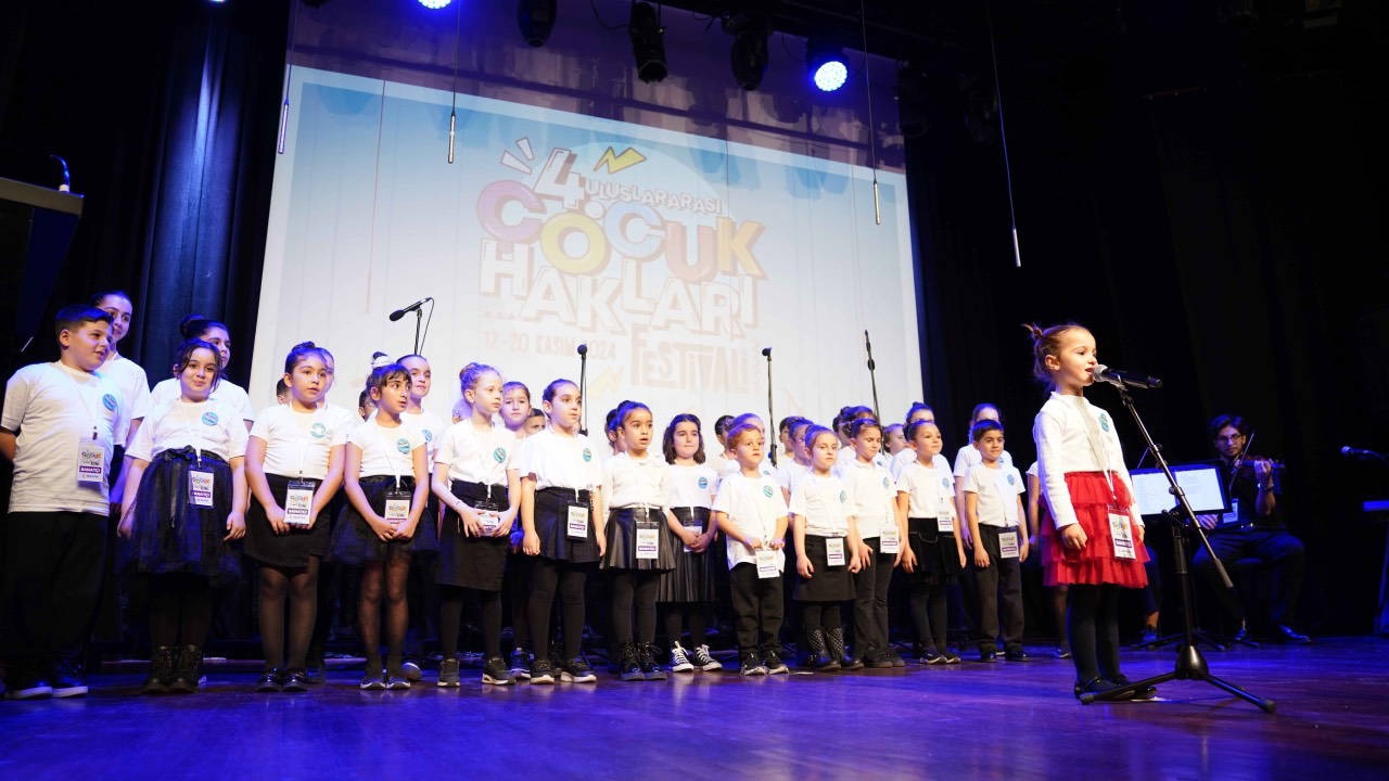 Die Aktivitäten, die die Istanbuler Stadtverwaltung für die Kleinen während der Herbstferien organisiert, beginnen morgen: Lasst die Kinder mitreden!