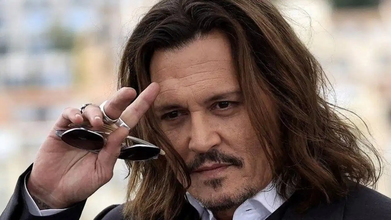 Johnny Depp keert terug naar de regisseursstoel: Al Pacino schittert!