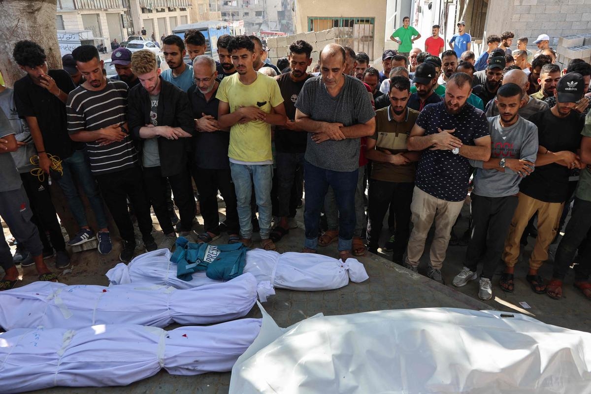 Guerra de Gaza: Los trabajadores humanitarios informan de más de 50 muertes, pese a los llamamientos al alto el fuego