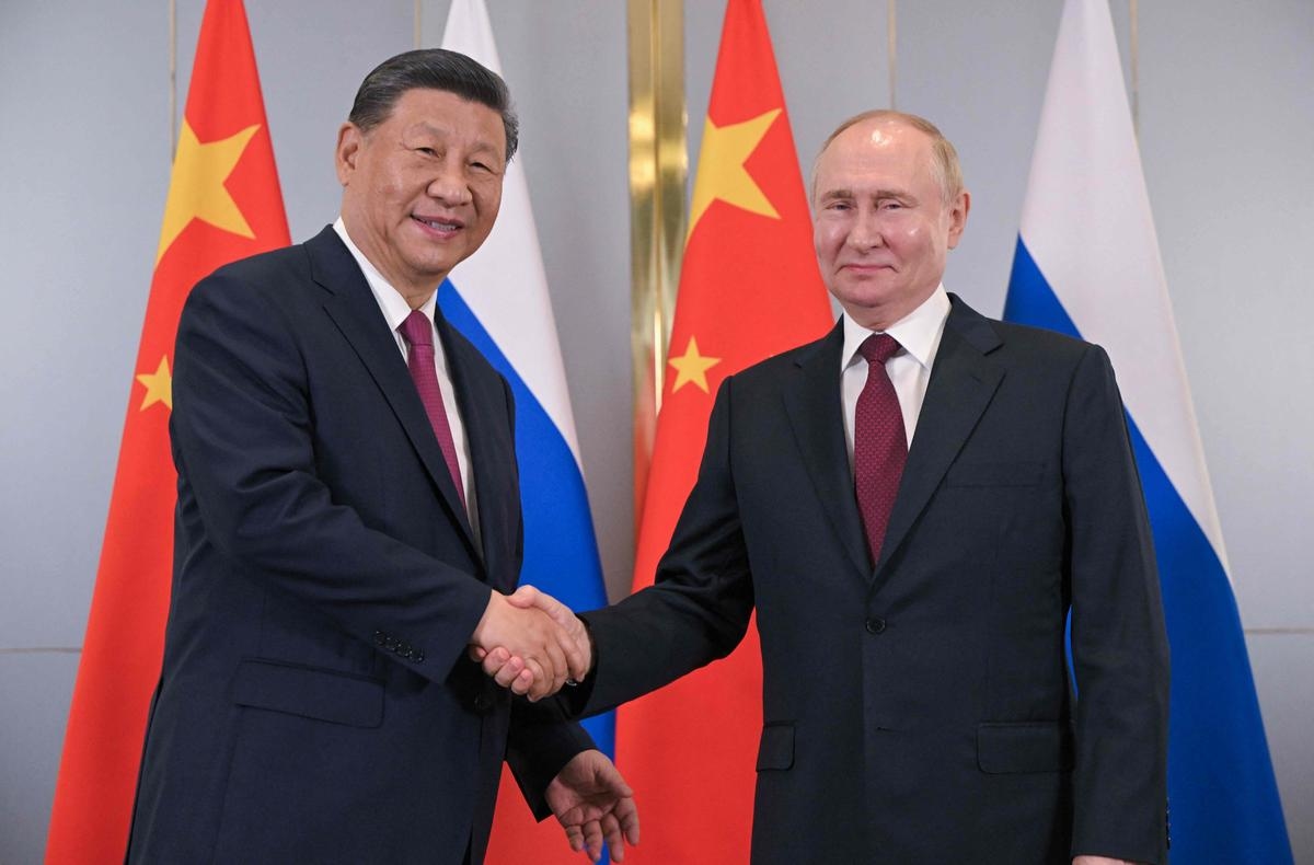De betrekkingen tussen China en Rusland zijn "de meest stabiele" van alle "grote landen", zegt Xi Jinping