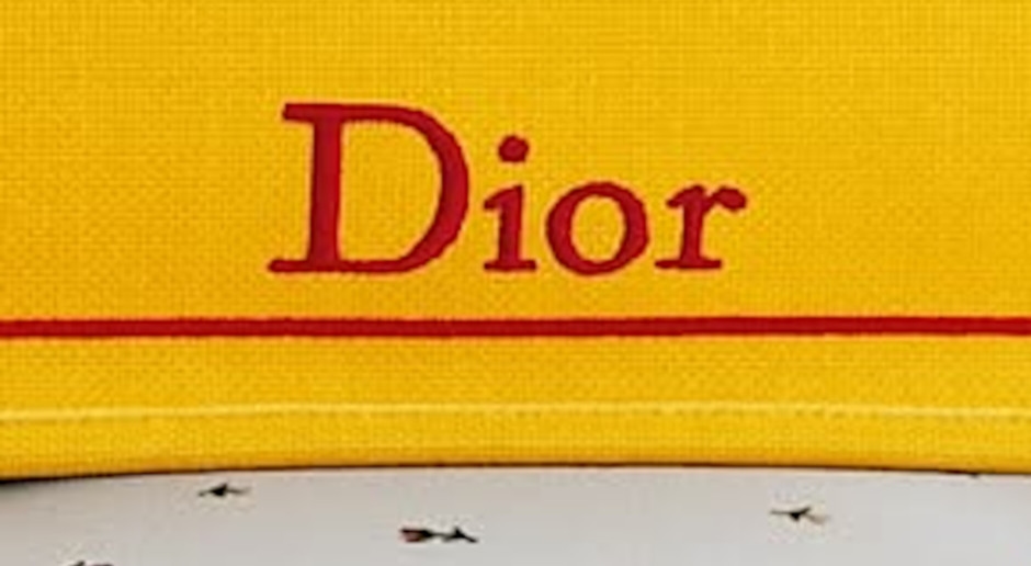 Dior revive un bolso icónico. Será el leitmotiv de toda la colección de Jonathan Anderson.