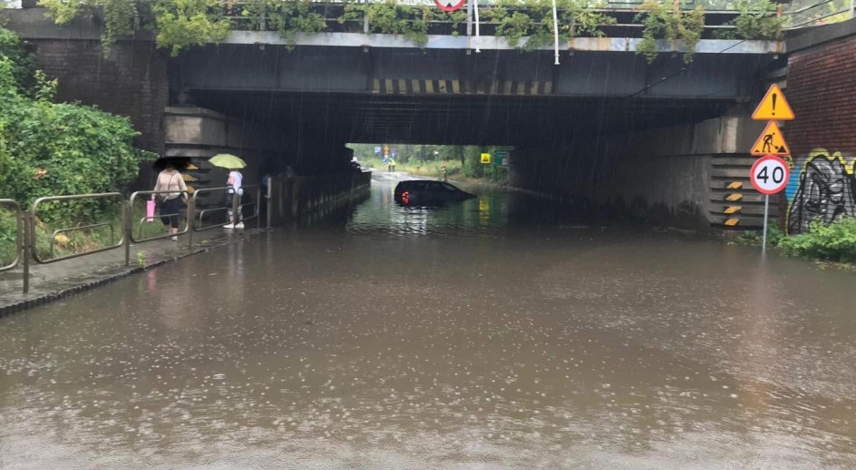 Dangerous downpours over Poland. 8 p.m. will be "zero hour" [REPORT]