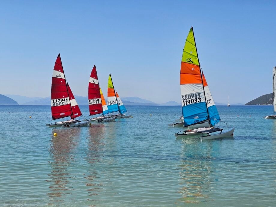 Por que Vasiliki, Lefkada, é um destino importante para entusiastas de esportes aquáticos