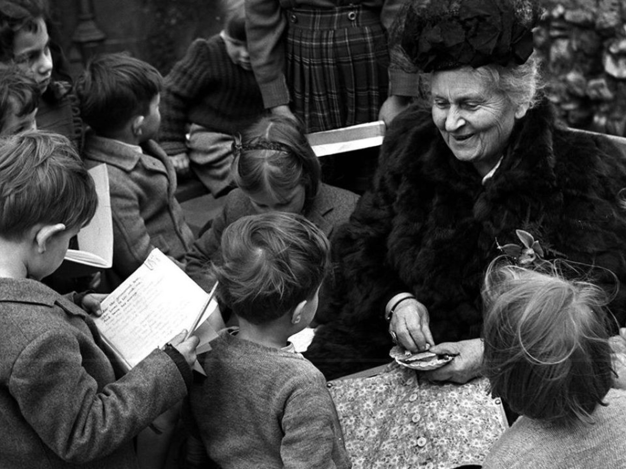 Maria Montessori: de baanbrekende arts die opkwam voor de rol van werkende vrouwen en het stemrecht.