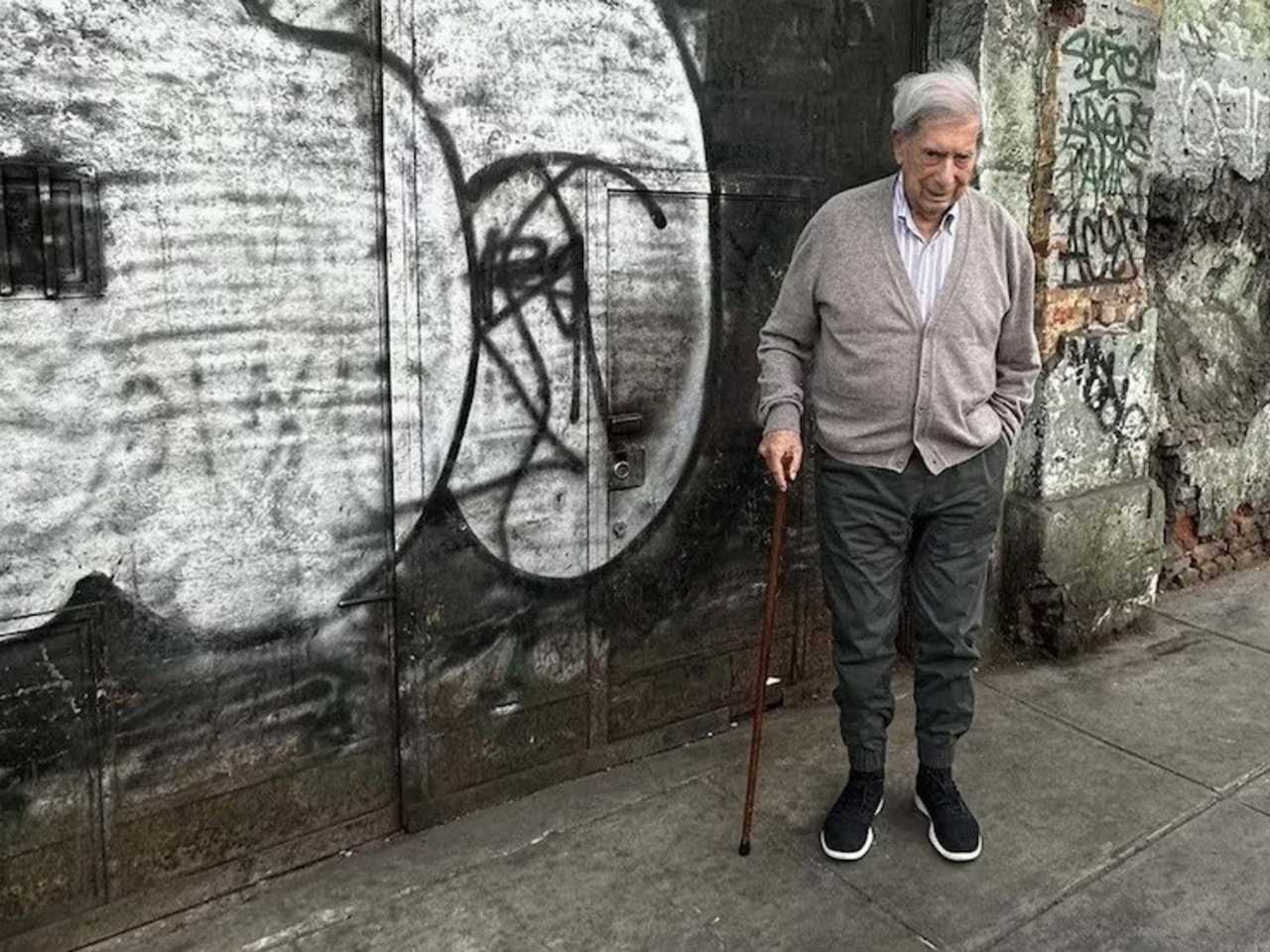 Vargas Llosa lived the prelude to his death with a daily ritual of visiting the sites of his works.