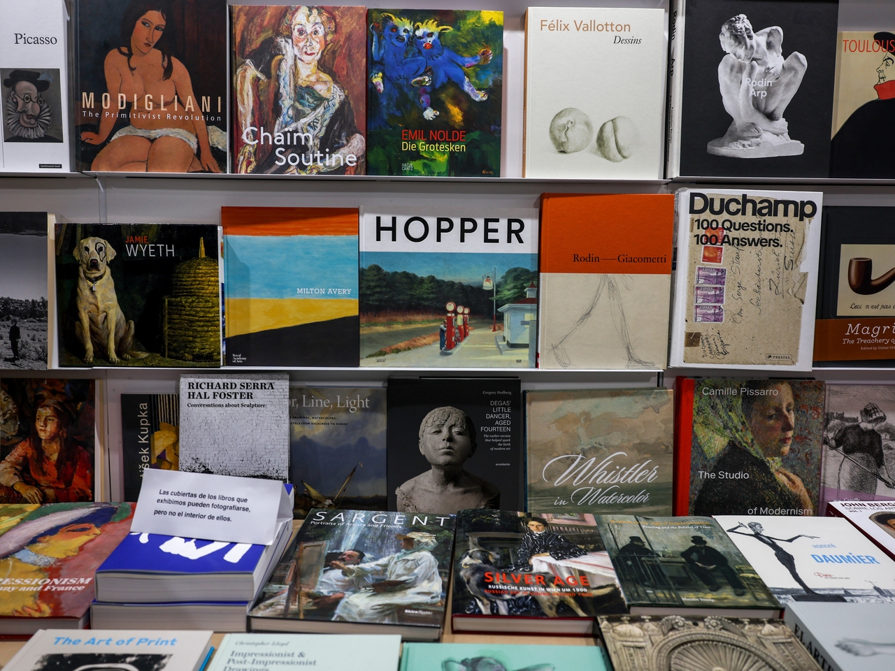 Art books at the 2025 Book Fair: prices, featured titles, and rarities