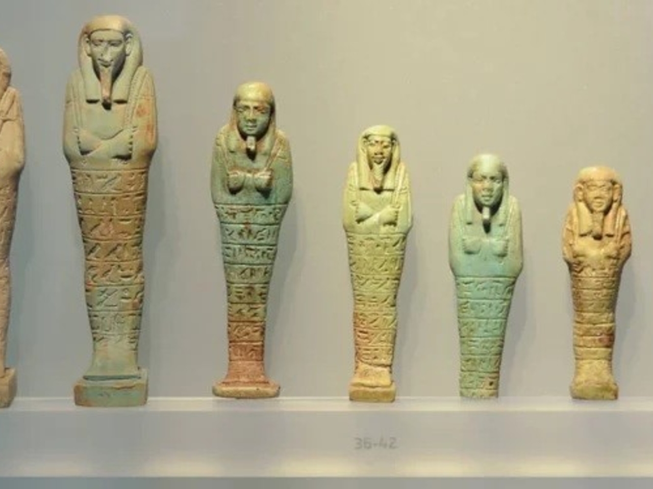 Ägypten hat 20 antike Artefakte entdeckt, die in einem australischen Auktionshaus ausgestellt waren.