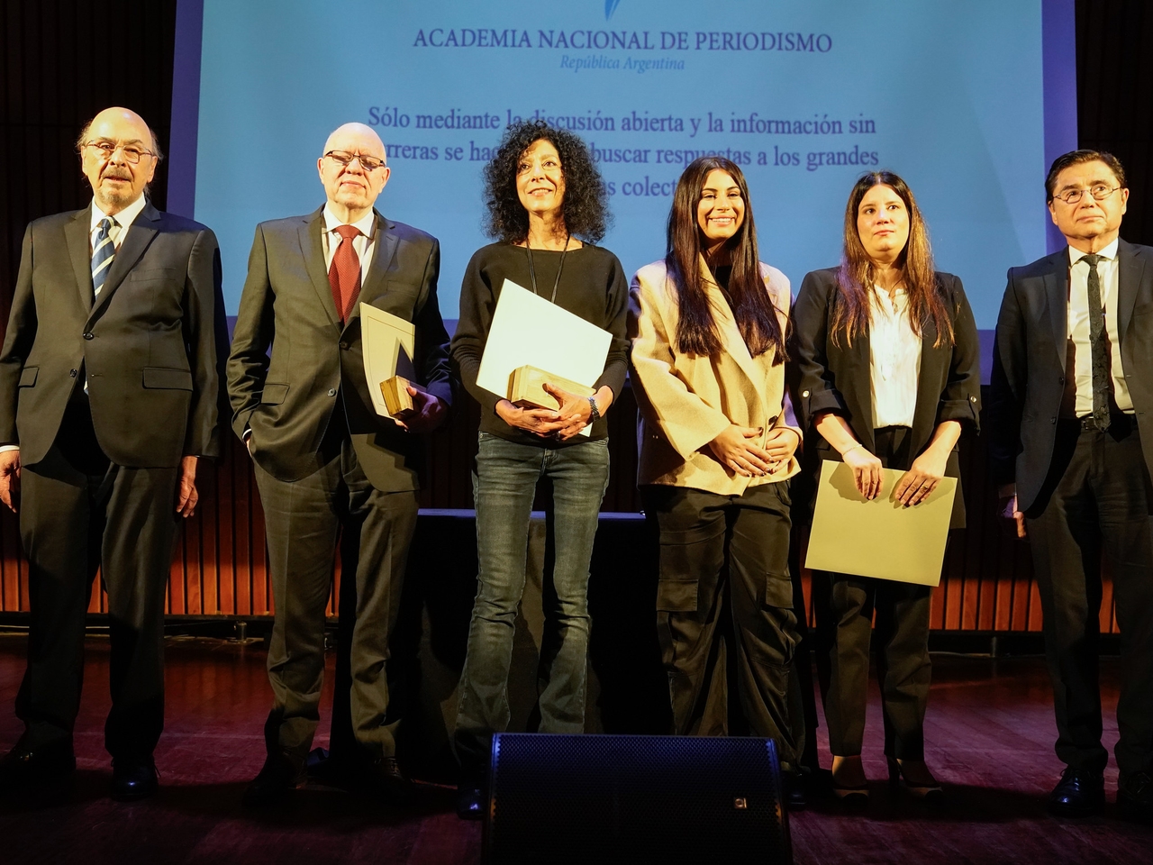 Ausgezeichnet wurden Leila Guerriero und Jorge Fernández Díaz: „Eine Fraktion versucht, den Journalismus zu domestizieren.“