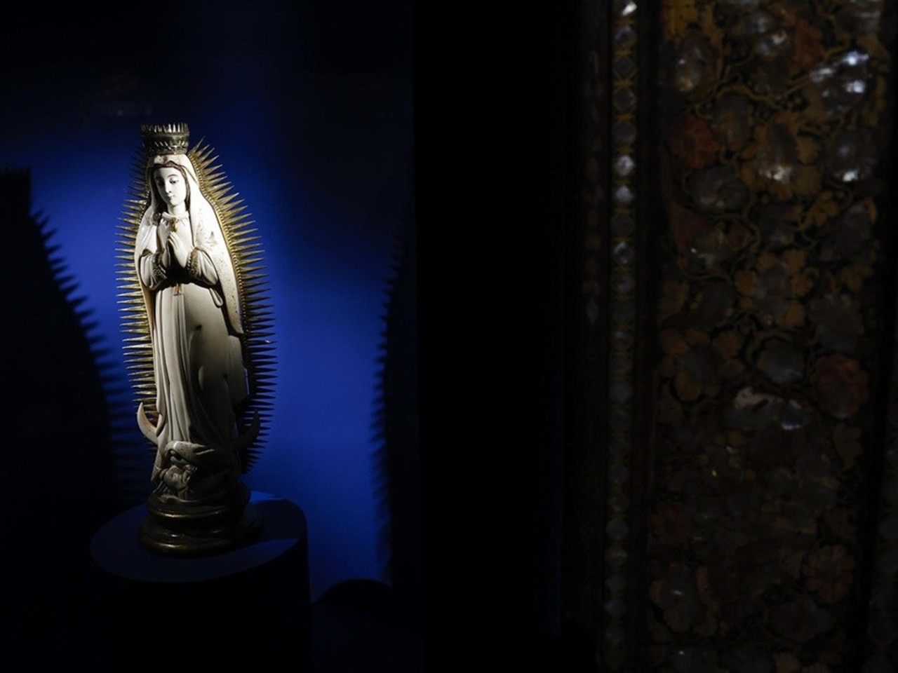 El Museo del Prado exhibe la huella de la Virgen de Guadalupe en España con 70 obras únicas