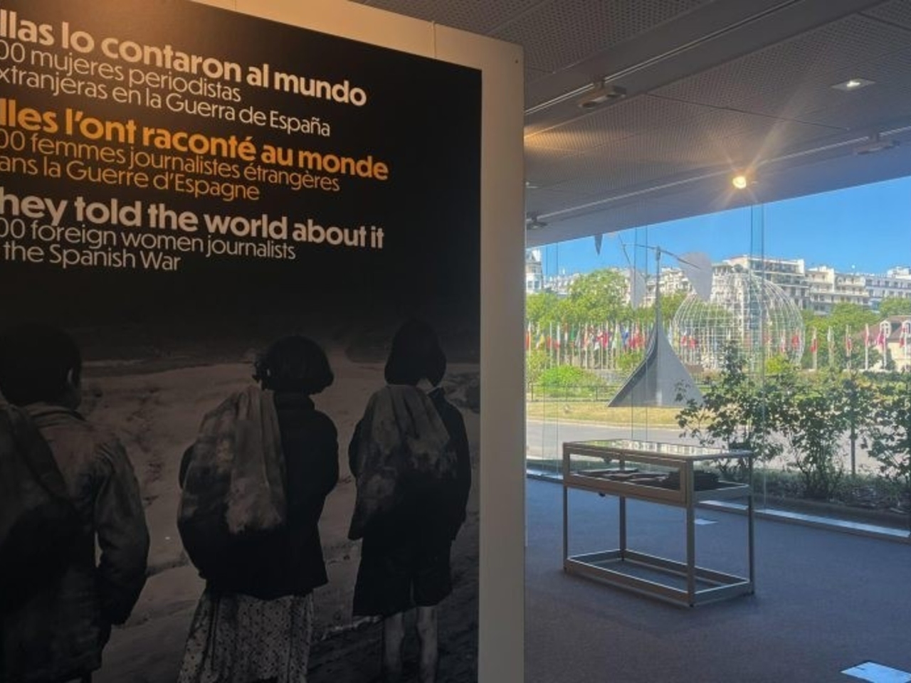 An exhibition unveils the 200 foreign journalists who covered the Spanish Civil War.