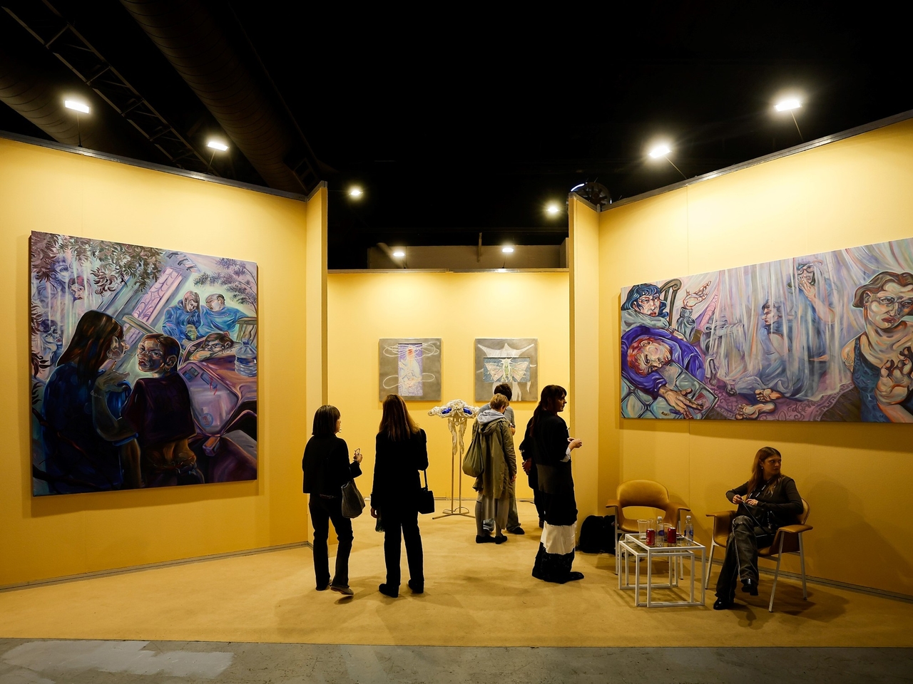 A Arteba 2025 fechou com boas vendas e forte presença de jovens colecionadores.