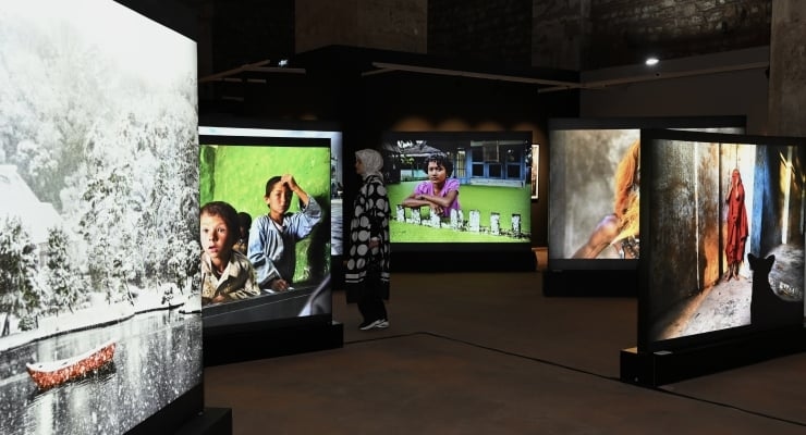 Ausstellung „The Haunted Eye“ des Fotografen Steve McCurry im Tophane-i Amire