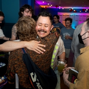 Basé sur une histoire vraie : avec son premier roman graphique pour adultes, l'auteur de Northampton espère que d'autres personnes homosexuelles et asiatiques se sentiront vues