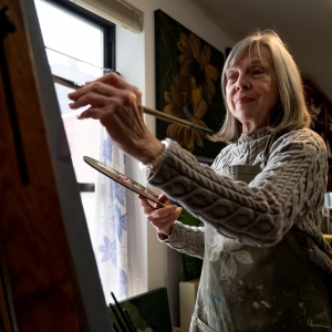 Seguendo senza paura la sua musa: la prossima mostra dell'artista Rosemary Barrett a Easthampton è ricca di dipinti ad olio surrealisti