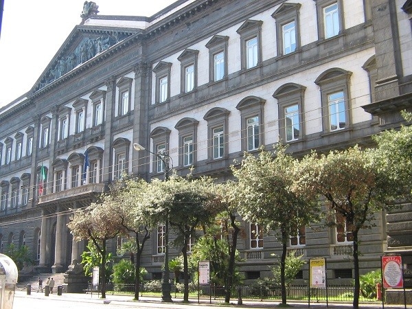 Geneeskunde: Federico II start met het filtersemester: alleen degenen die slagen voor de examens mogen verder.