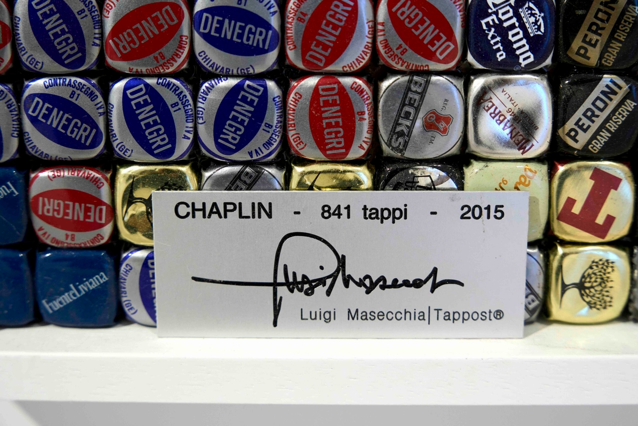 Ausstellungen, in Capri eine Ausstellung von über 10.000 Kronkorken