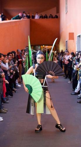 Studenten von La Esmeralda präsentierten auf dem Laufsteg ihre Fusionen aus Kunst und Mode.