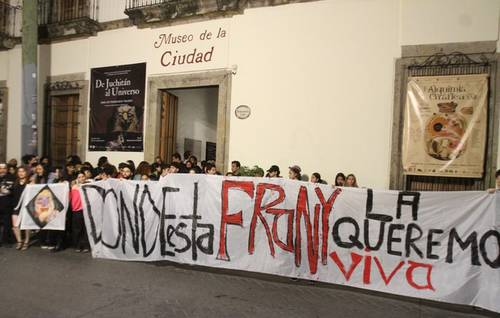 Die Künstlergemeinschaft von Guadalajara fordert die lebende Rückkehr von Frany Arteaga.