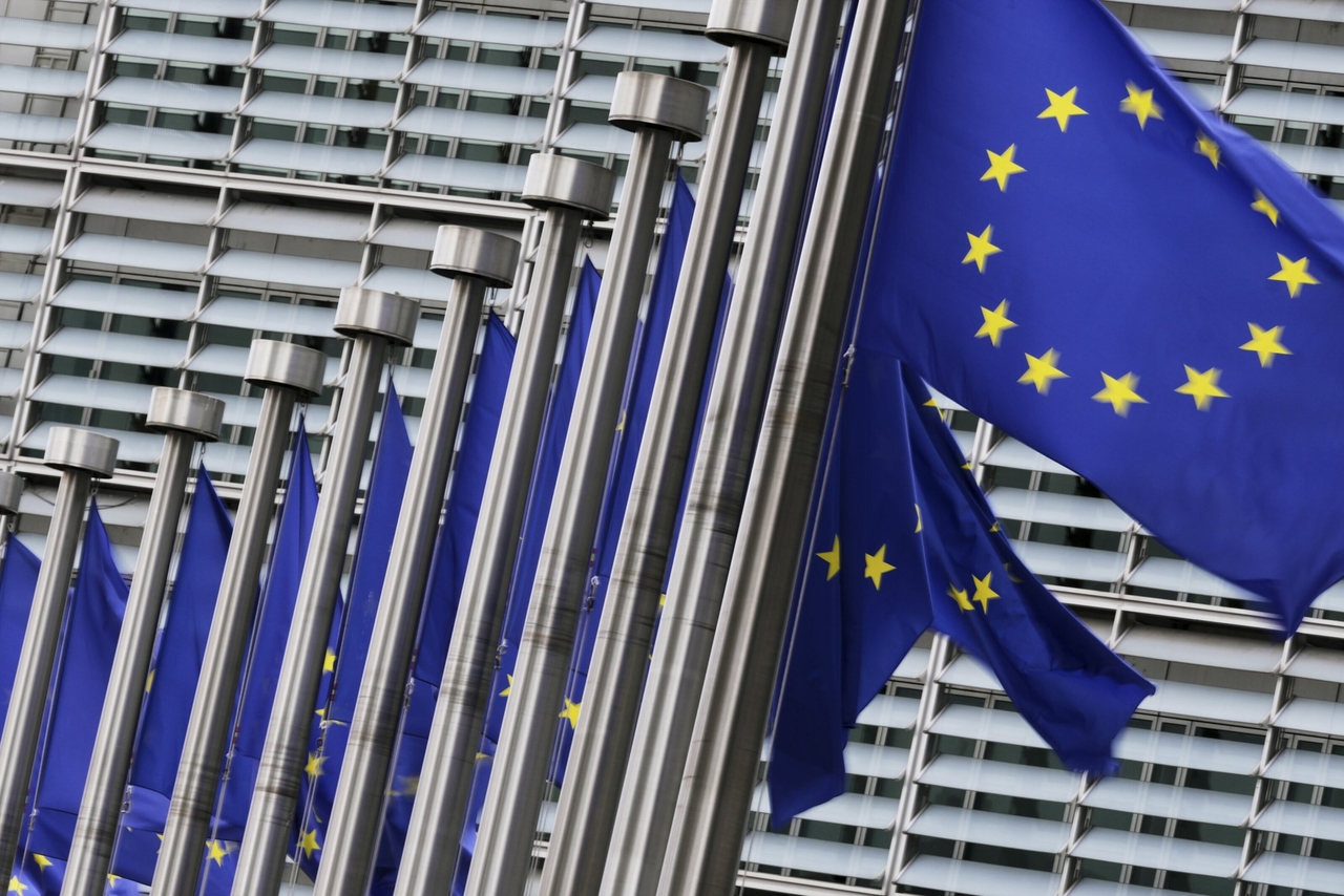 European Union | Ambivalent double helix