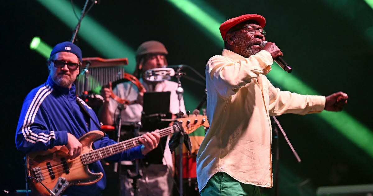 Nancy. Sesli açıklama: Reggae'yi kulaklarınızla izlediğinizde