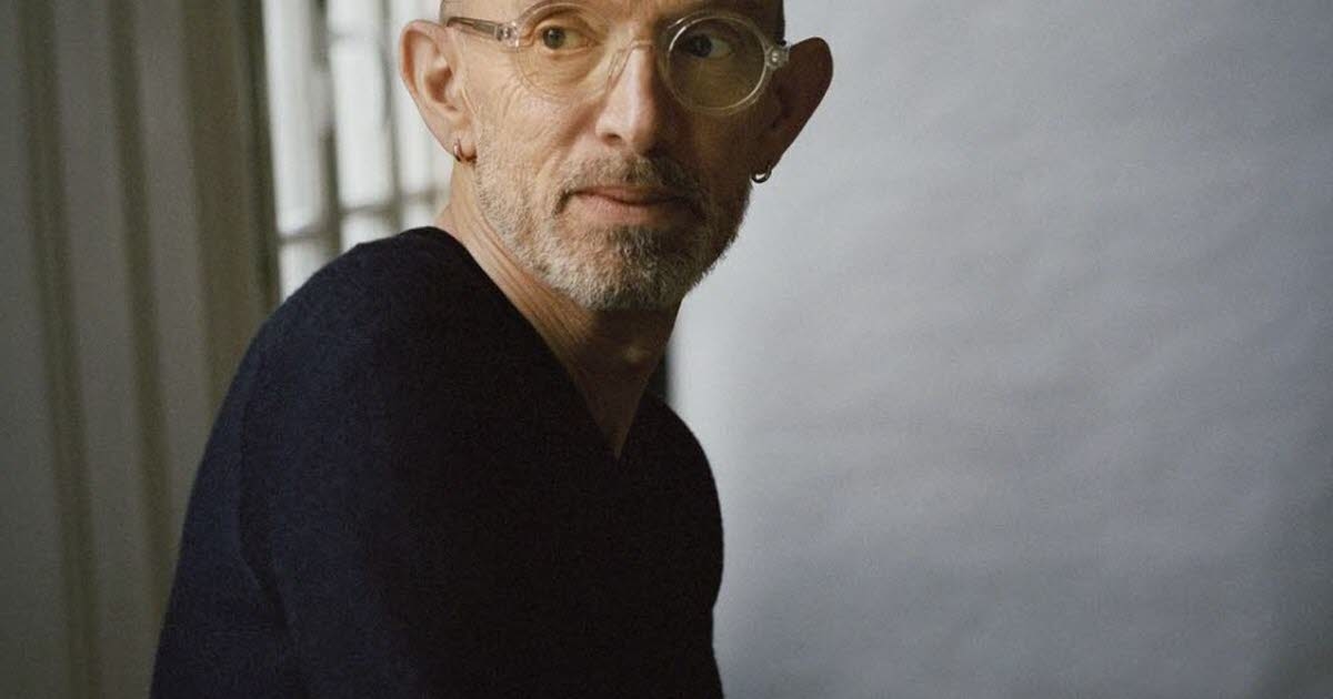 Прочитайте для себя. «Пустой дом» — захватывающий роман.