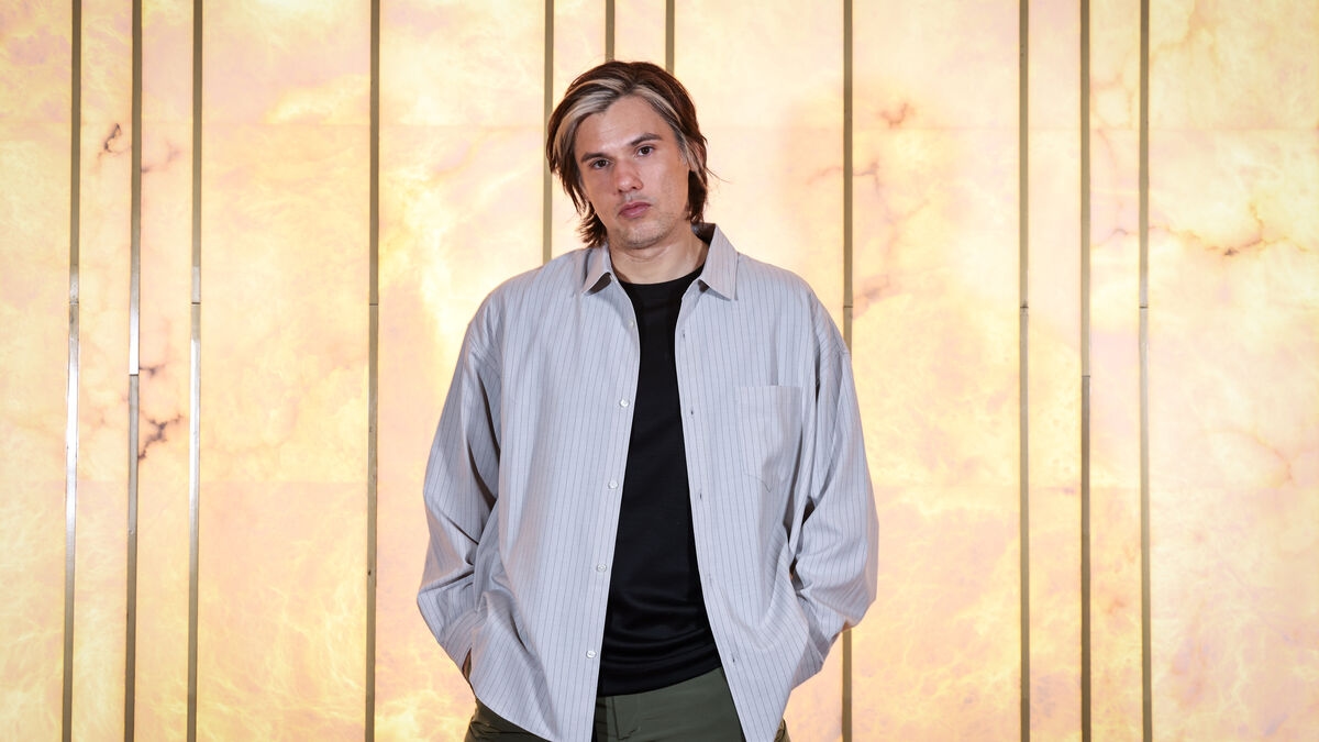 Orelsan sort « La fuite en avant » : burn-out, paternité, addictions… Que vaut ce nouvel album ?